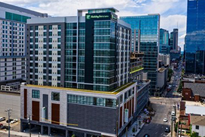 2023Hotel_Holiday Inn and Suites Nashville Downtown
